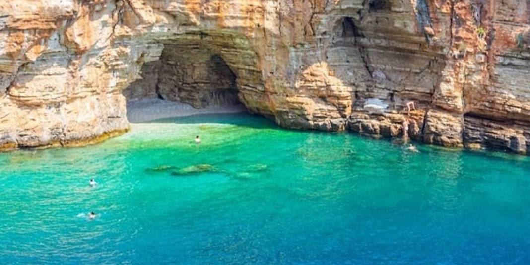 Turkuazın kalbinde bir yolculuk! Kaş ile Kalkan arasında gizleniyor: Mavi hazine keşfinizi bekliyor! 4